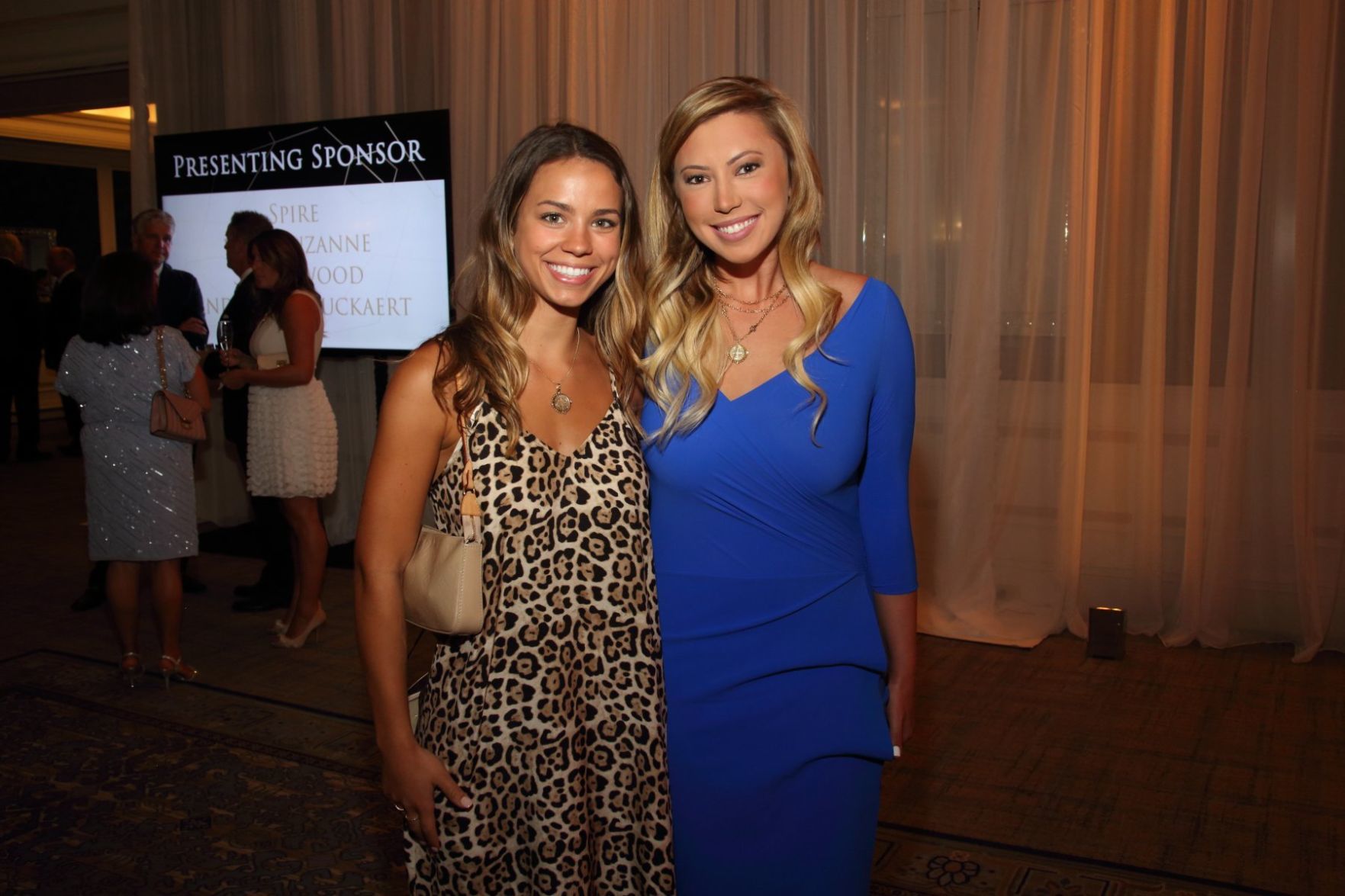 Lauren Apel, Nicole Stubblefield